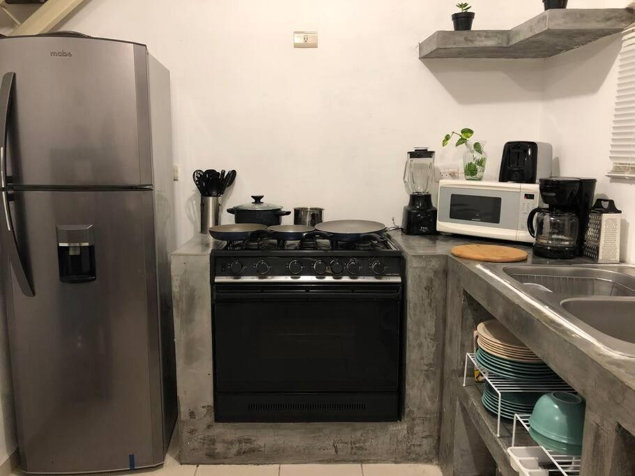 Comfortable And Private House 2 Bedrooms Wifi Parking Free มอนแตร์เรย์ ภายนอก รูปภาพ