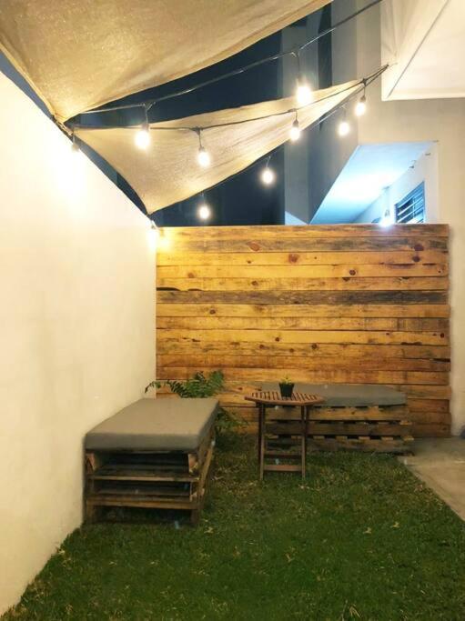 Comfortable And Private House 2 Bedrooms Wifi Parking Free มอนแตร์เรย์ ภายนอก รูปภาพ